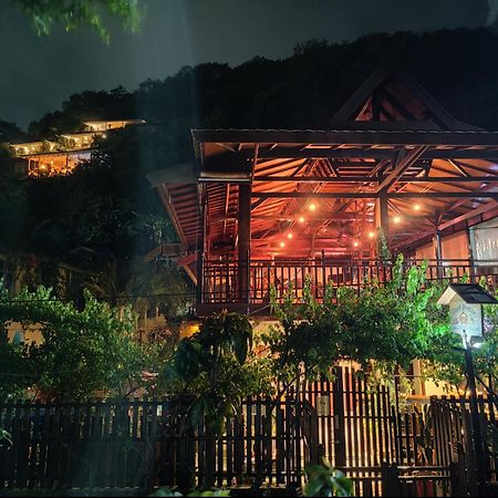 Cool Breeze Authentic Hotel Labuan Bajo Komodo 외부 사진
