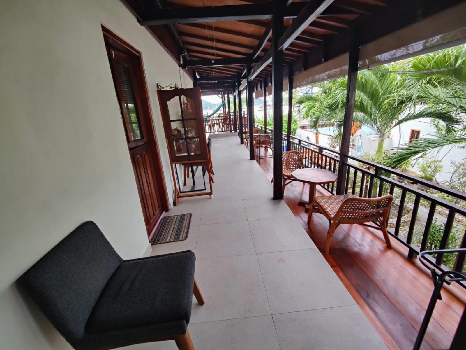 Cool Breeze Authentic Hotel Labuan Bajo Komodo 외부 사진